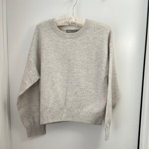 Like New Vince cashmere sweater